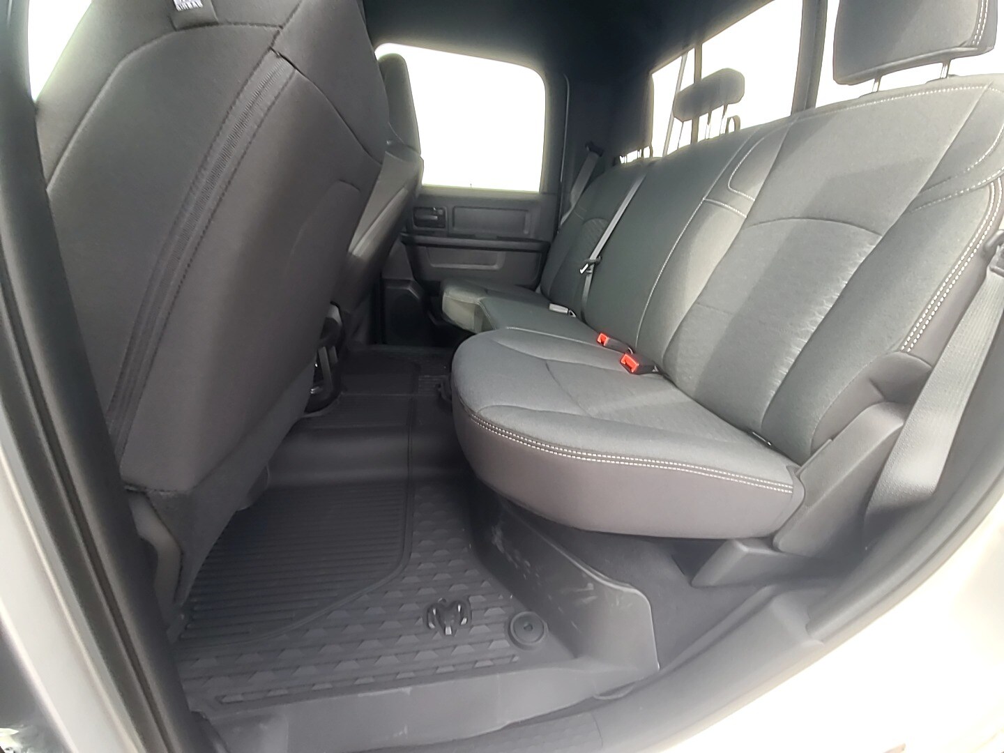 2026 Ram 2500 BLACK EXPRESS CREW CAB 4X4 6'4 BOX Silver Zynith at Griffin CDJR