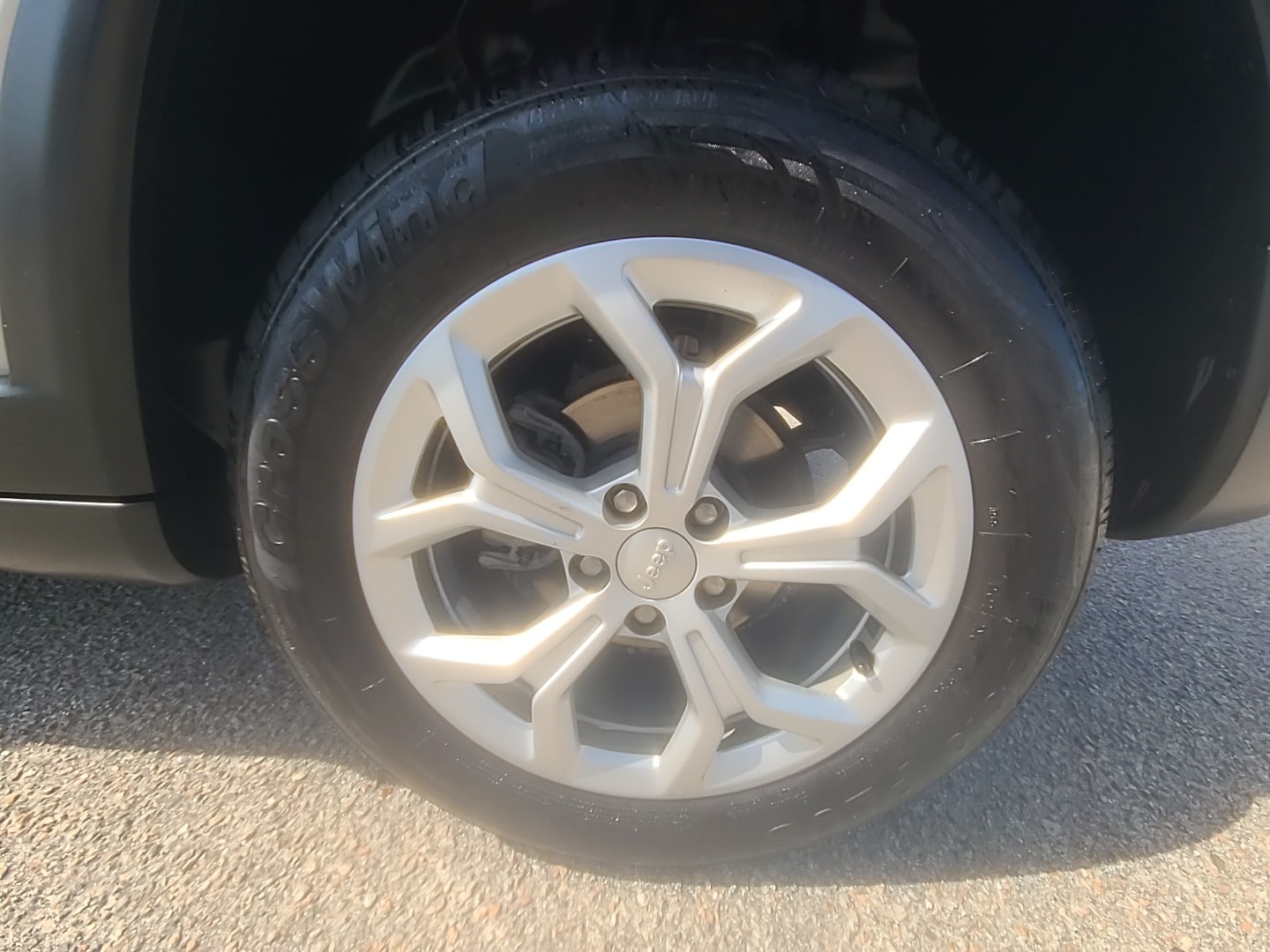 2024 Jeep Compass Latitude Silver Zynith Metallic Clearcoat at Cooper Chevrolet GMC