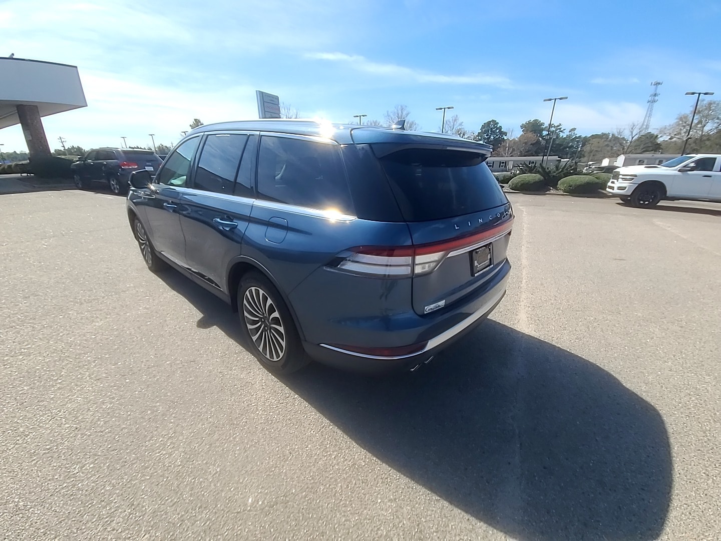 2020 Lincoln Aviator Reserve Blue at Griffin Nissan