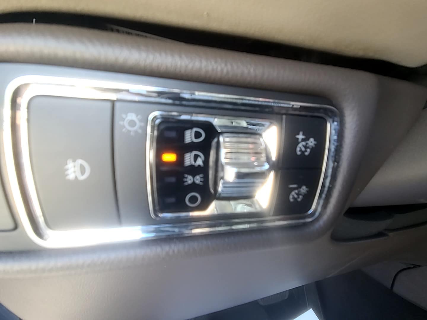 2020 Lincoln Aviator Reserve Blue at Griffin Nissan