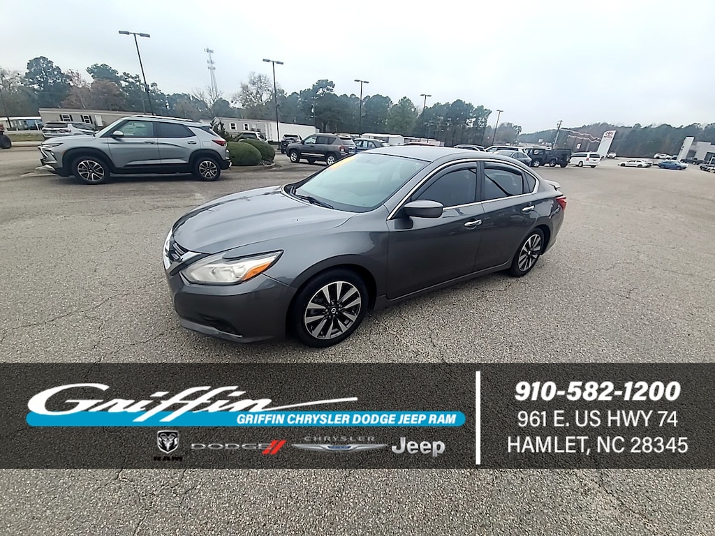 Used 2017 Nissan Altima 2.5 SV Car