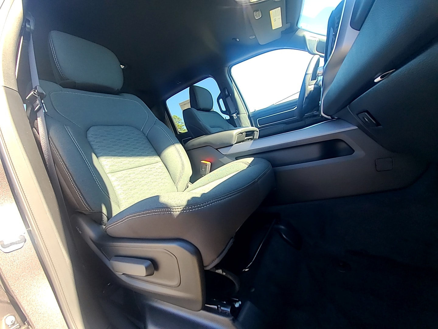 2026 Ram 1500 BIG HORN CREW CAB 4X4 5'7 BOX Granite Crystal at Griffin CDJR