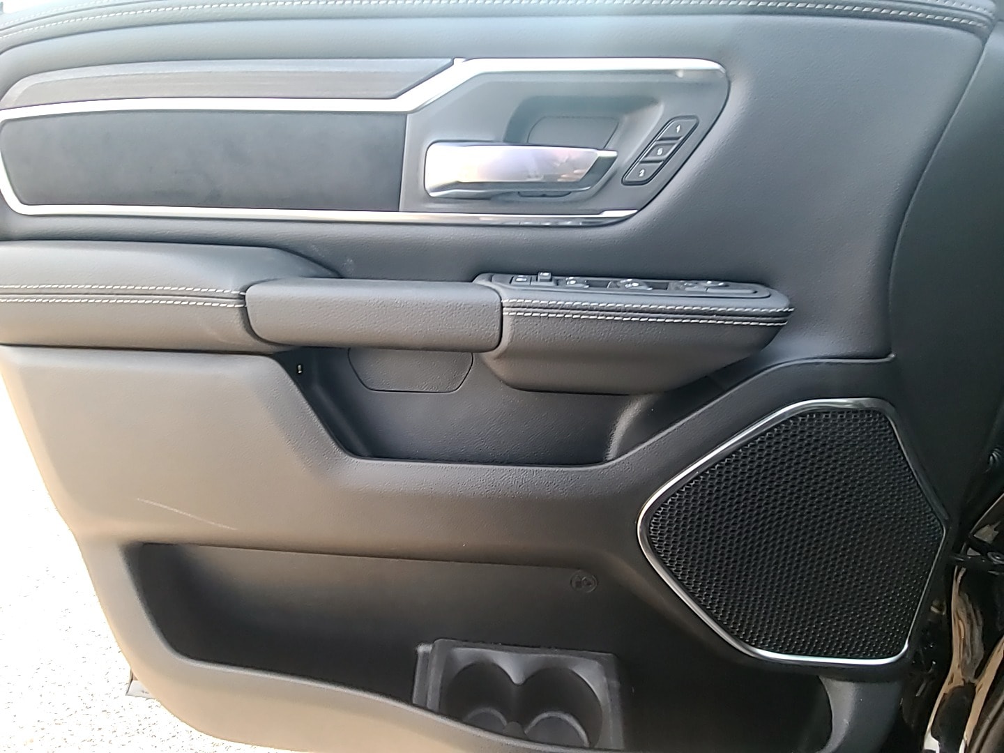 2026 Ram 1500 LARAMIE CREW CAB 4X4 5'7 BOX Diamond Black Crystal Pearlcoat at Griffin CDJR