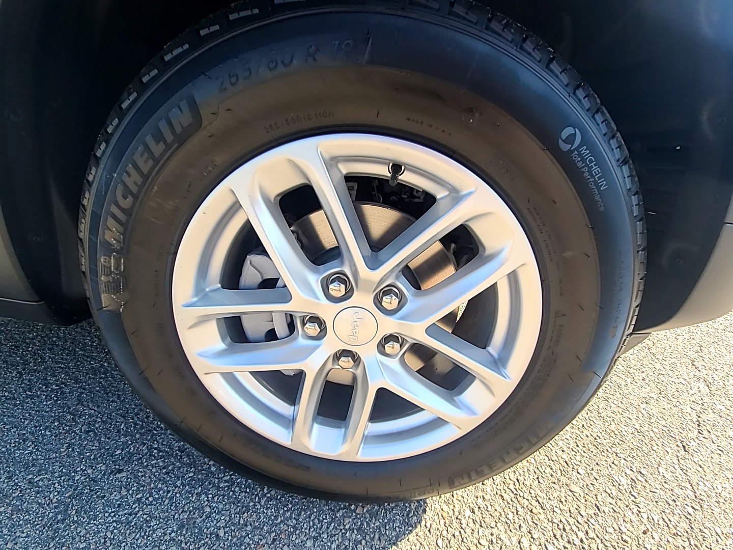 2025 Jeep Grand Cherokee LAREDO X 4X2 - 3