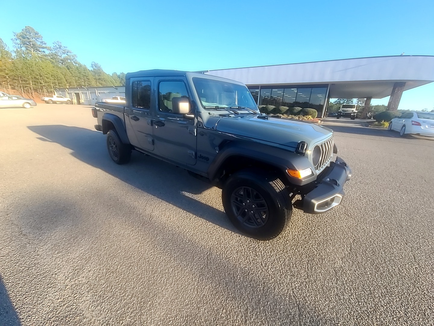 2026 Jeep Gladiator SPORT S 4X4 anvil clearcoat at Griffin CDJR