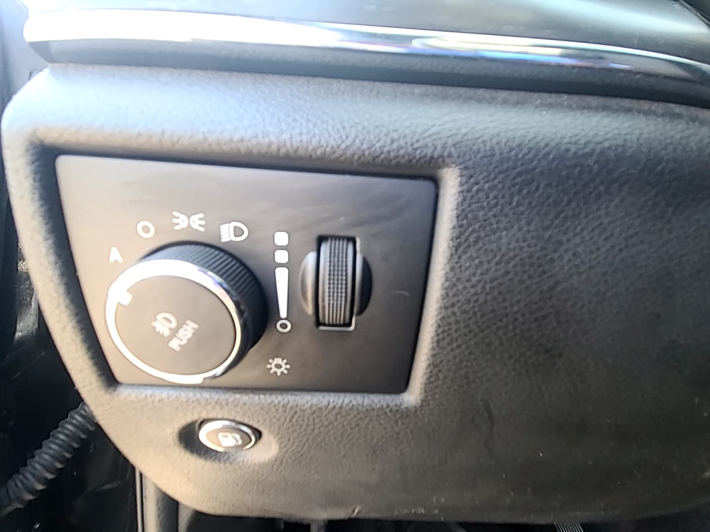 2018 Jeep Grand Cherokee Limited Diamond Black Crystal Pearlcoat at Payless Car Sales