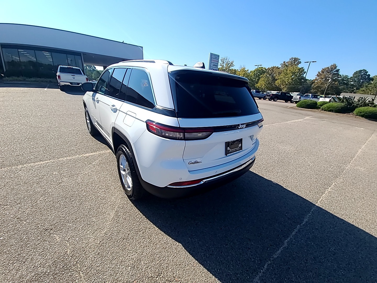 2025 Jeep Grand Cherokee LAREDO X 4X2 Bright White at Griffin CDJR
