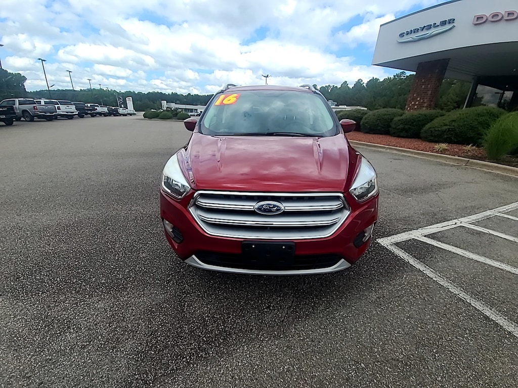 Used 2017 Ford Escape SE Sport Utility