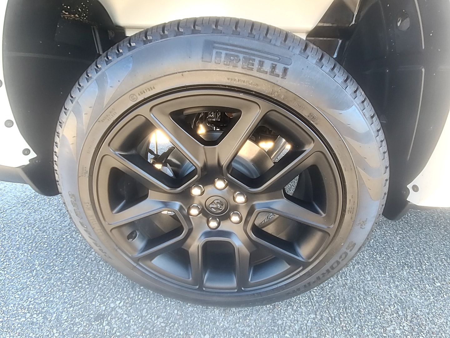 2026 Ram 1500 LARAMIE CREW CAB 4X4 5'7 BOX Ivory White Tri-Coat Pearlcoat at Griffin CDJR