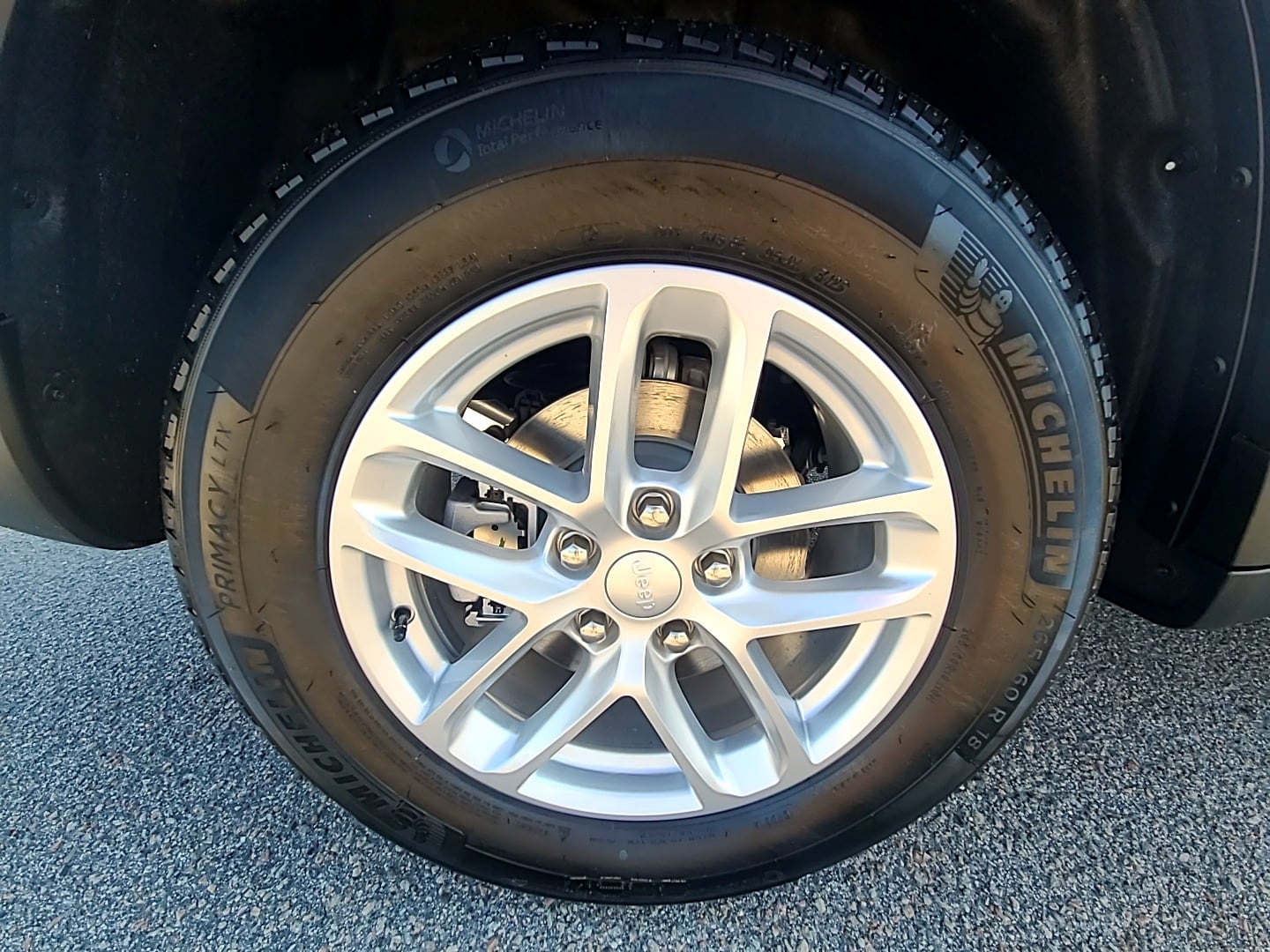 2025 Jeep Grand Cherokee LAREDO X 4X2 - 5