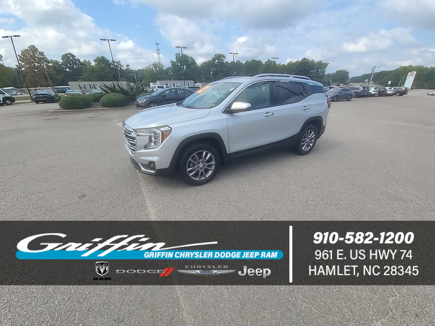 Used 2022 GMC Terrain SLT Sport Utility