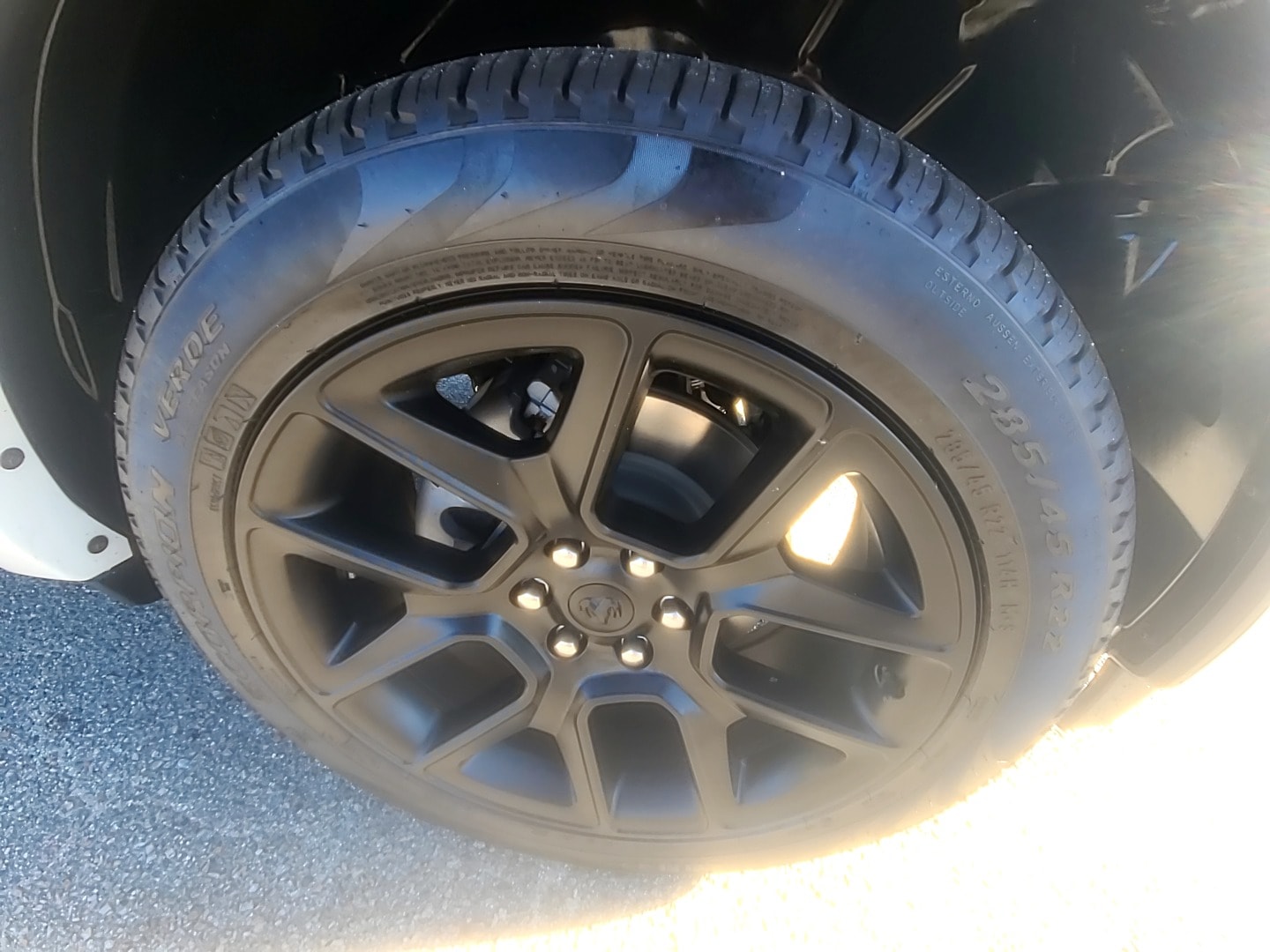 2026 Ram 1500 LARAMIE CREW CAB 4X4 5'7 BOX Ivory White Tri-Coat Pearlcoat at Griffin CDJR