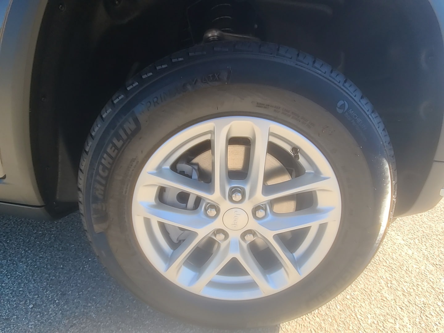 2026 Jeep Grand Cherokee L LAREDO X 4X4 Baltic Gray at Griffin CDJR