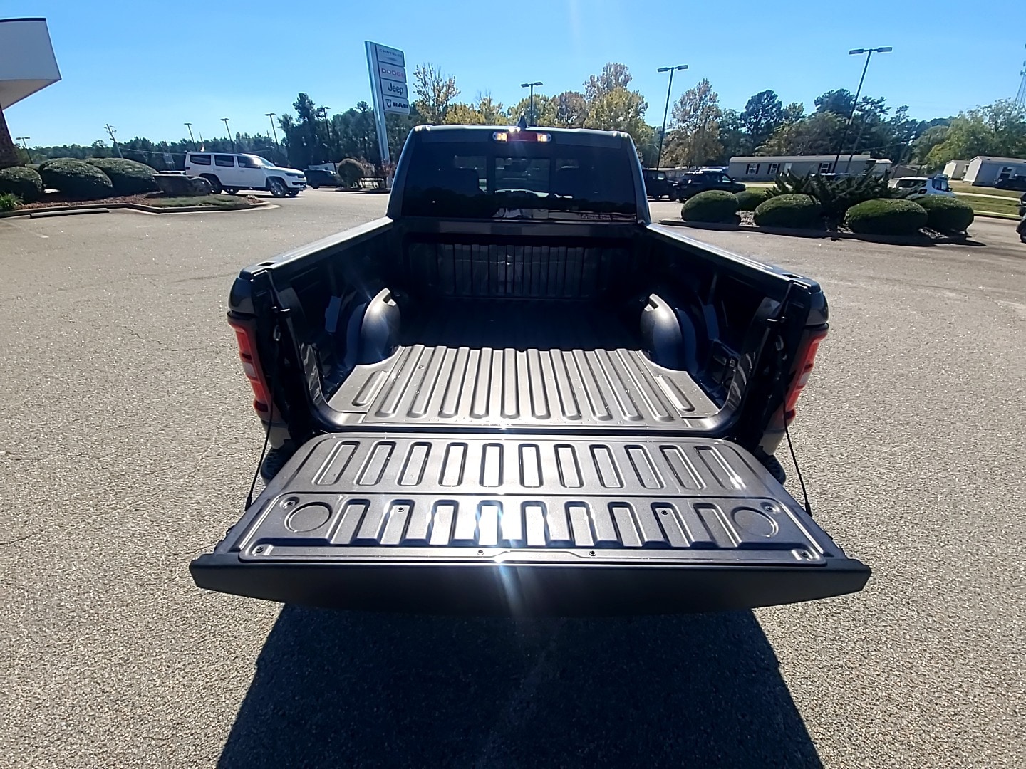 2026 Ram 1500 BIG HORN CREW CAB 4X4 5'7 BOX Granite Crystal at Griffin CDJR