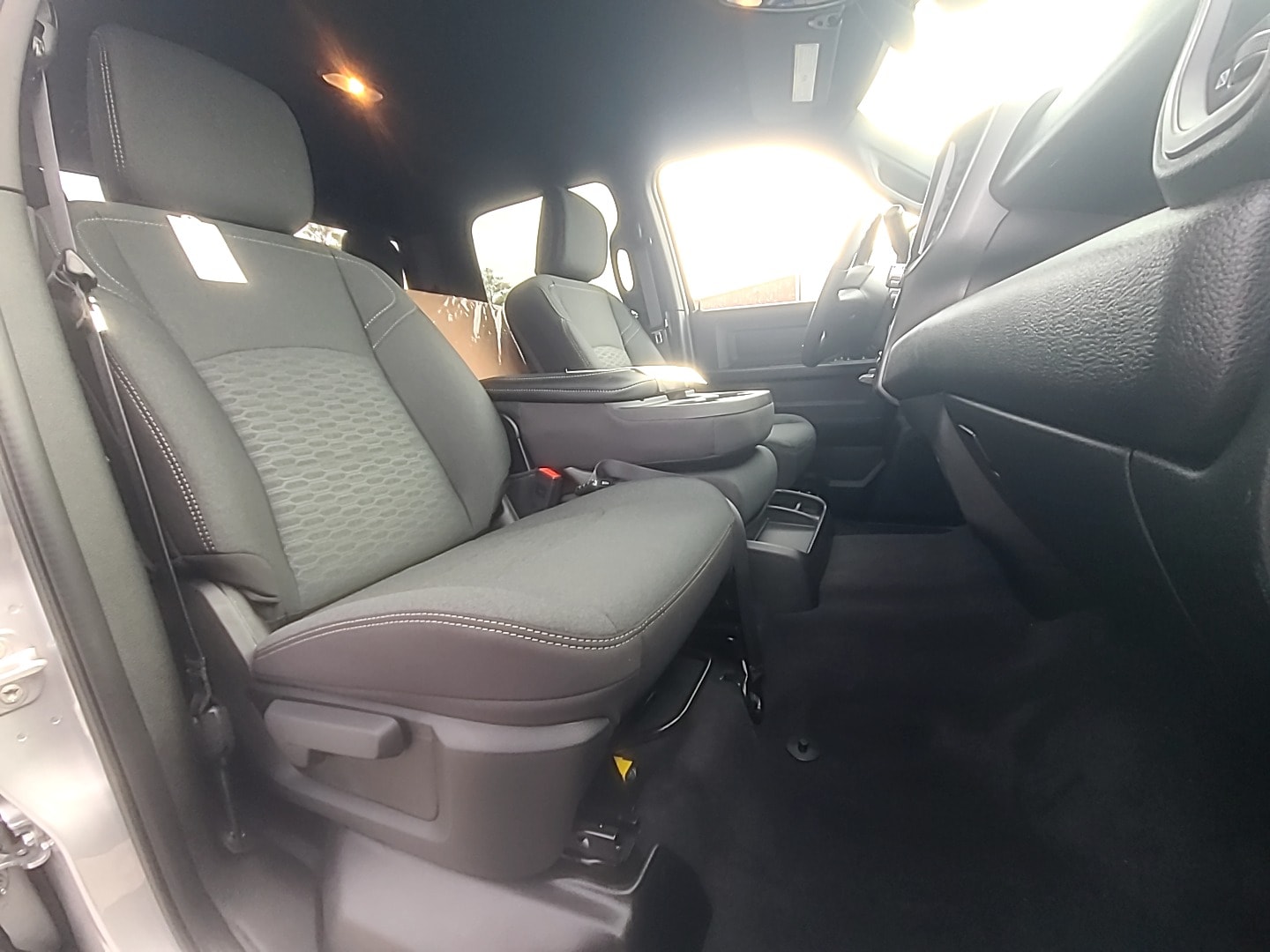 2026 Ram 2500 BLACK EXPRESS CREW CAB 4X4 6'4 BOX - 7