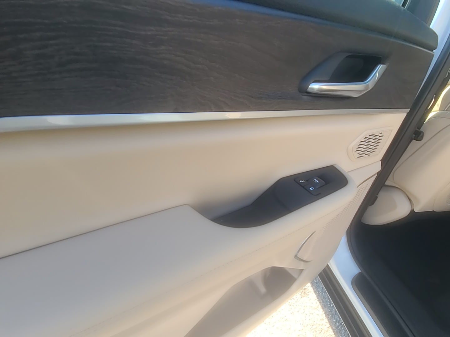 2026 Jeep Grand Cherokee L LIMITED 4X2 Bright White at Griffin CDJR