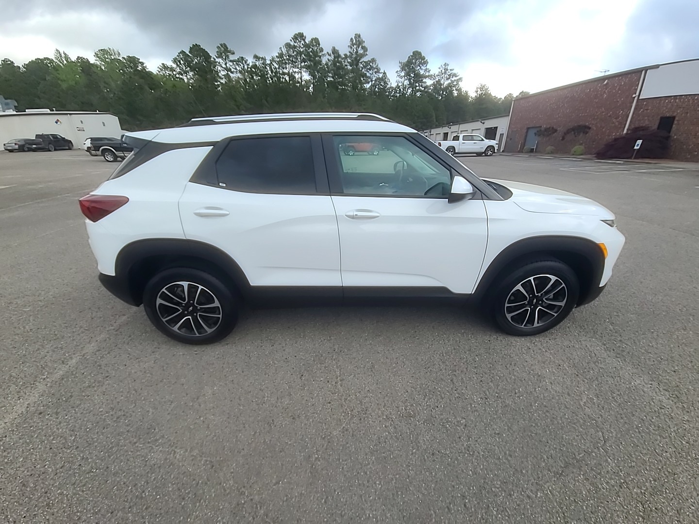 2025 Chevrolet Trailblazer LT - 3