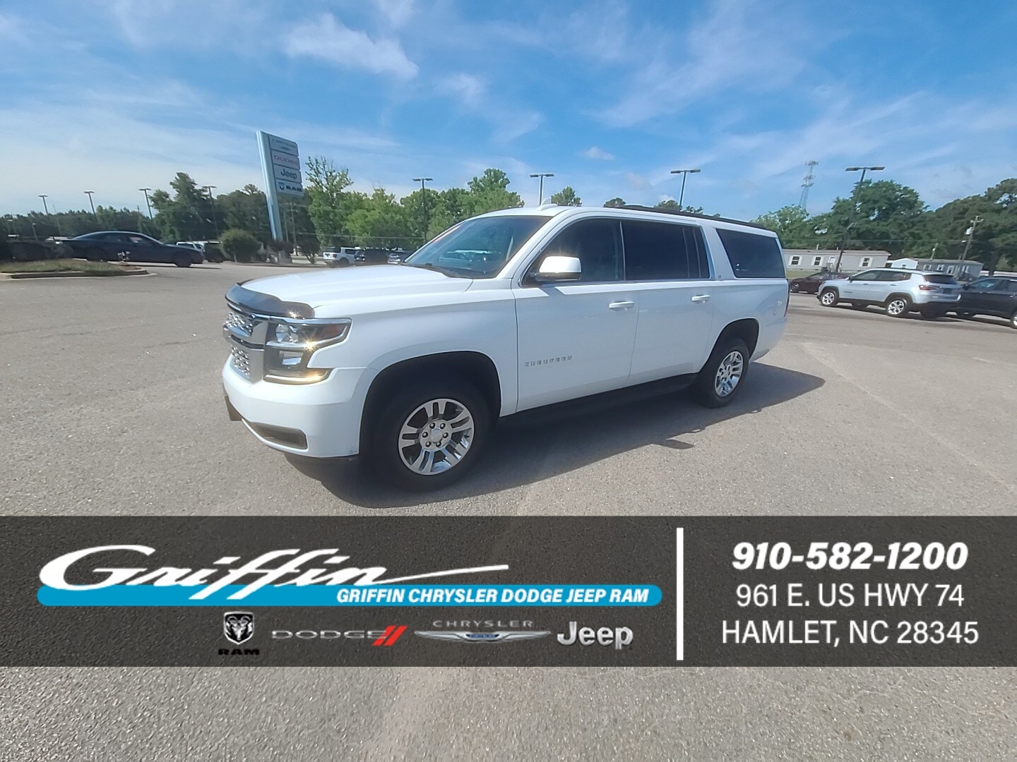 2019 Chevrolet Suburban 2WD 1500 LT's photo