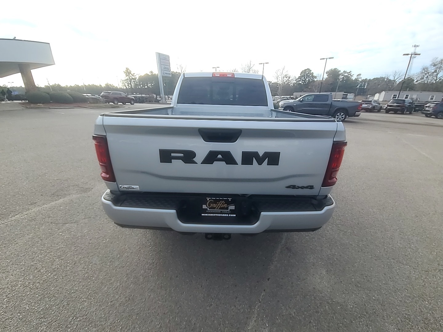 2026 Ram 2500 BLACK EXPRESS CREW CAB 4X4 6'4 BOX Silver Zynith at Griffin CDJR