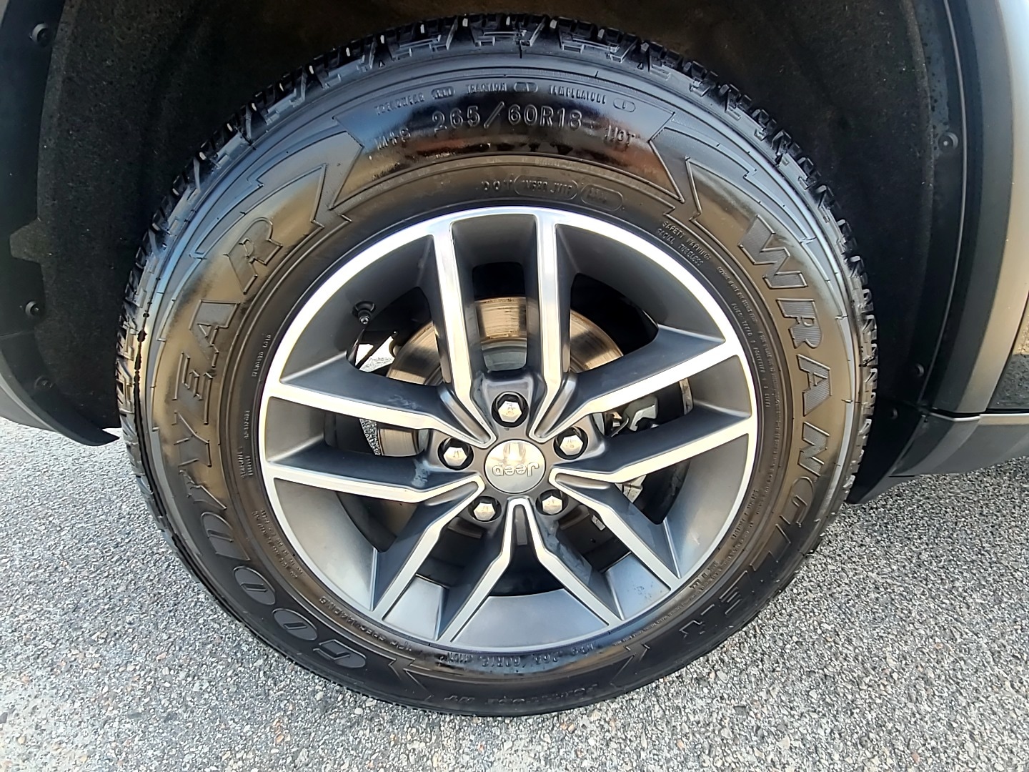 2018 Jeep Grand Cherokee Limited Diamond Black Crystal Pearlcoat at Payless Car Sales