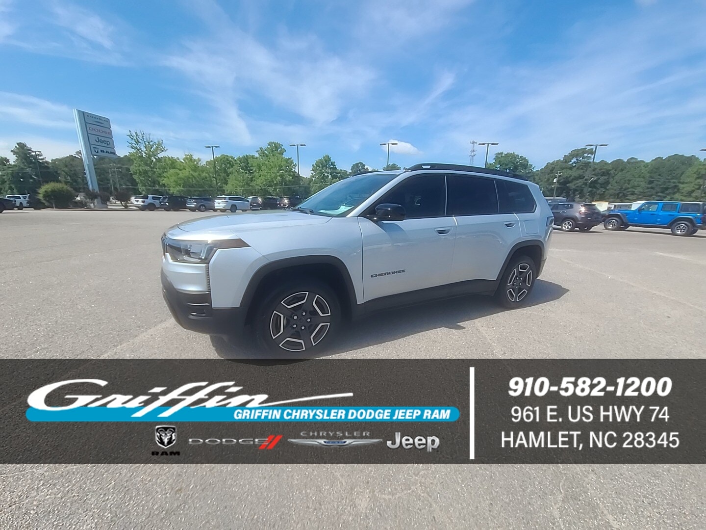 2026 Jeep Cherokee Laredo HEV 4X4's photo