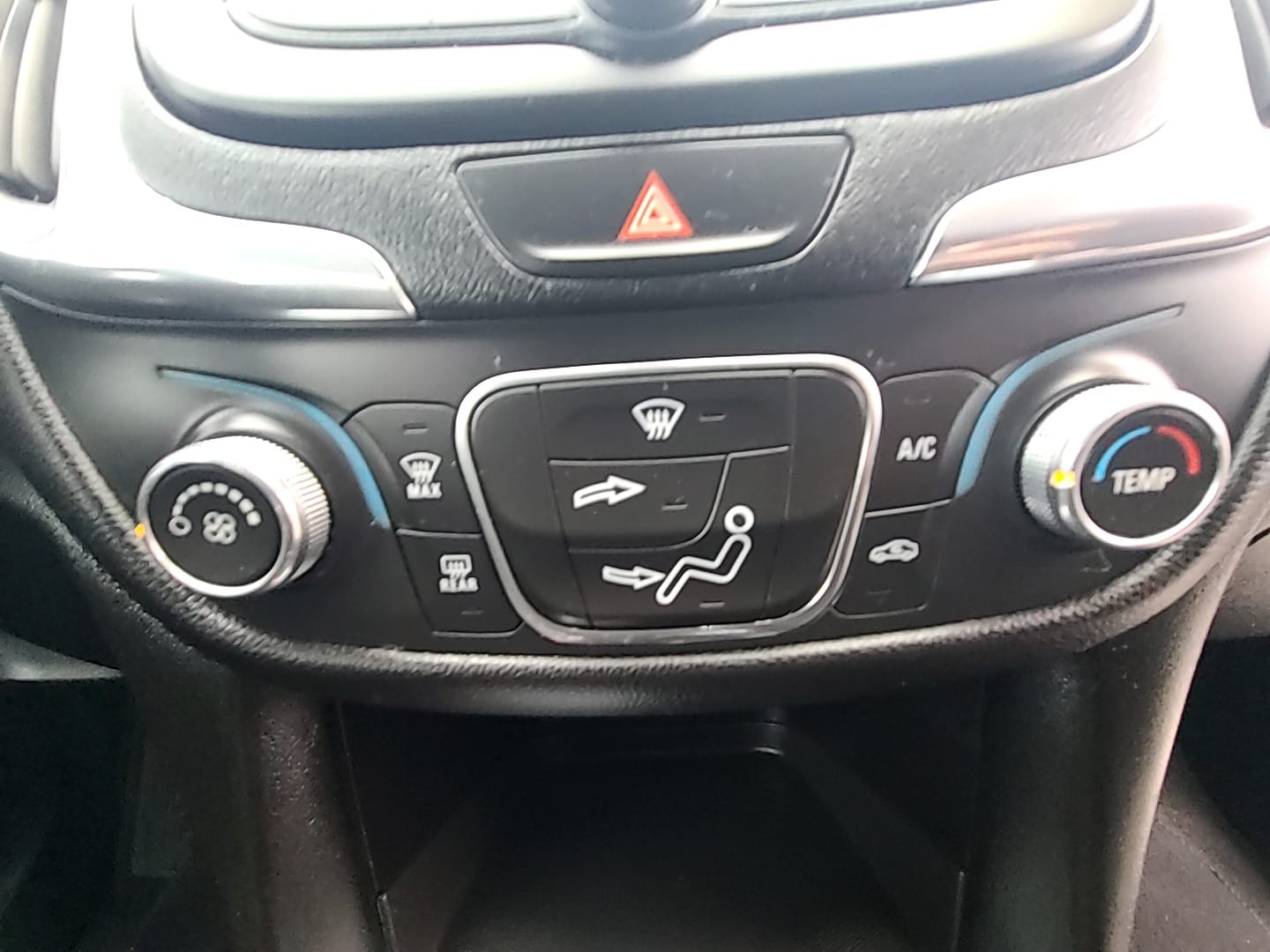 2019 Chevrolet Equinox LT - 10