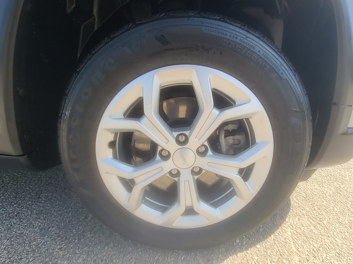 2024 Jeep Compass Latitude Silver Zynith Metallic Clearcoat at Cooper Chevrolet GMC