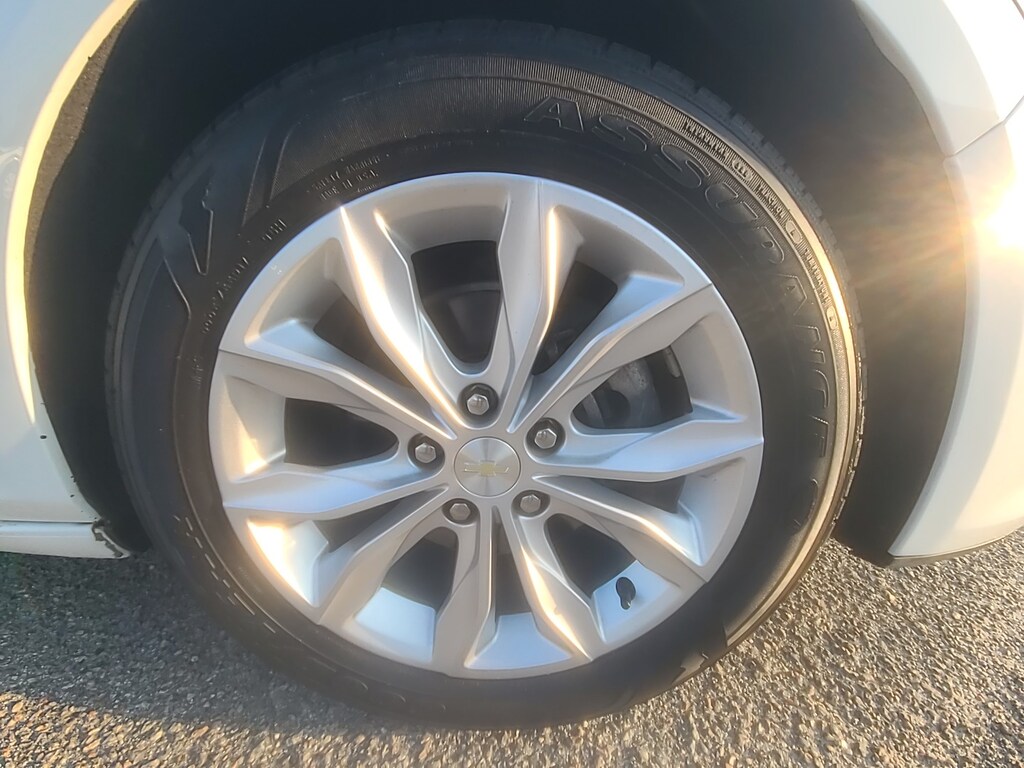 Used 2020 Chevrolet Malibu LT Car