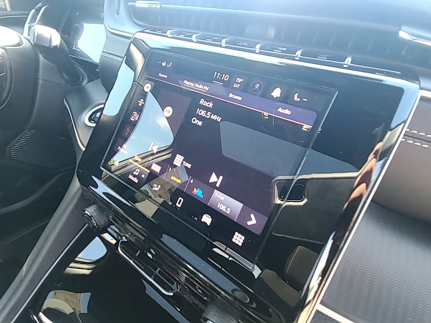 2025 Jeep Grand Cherokee LAREDO X 4X2 - 11