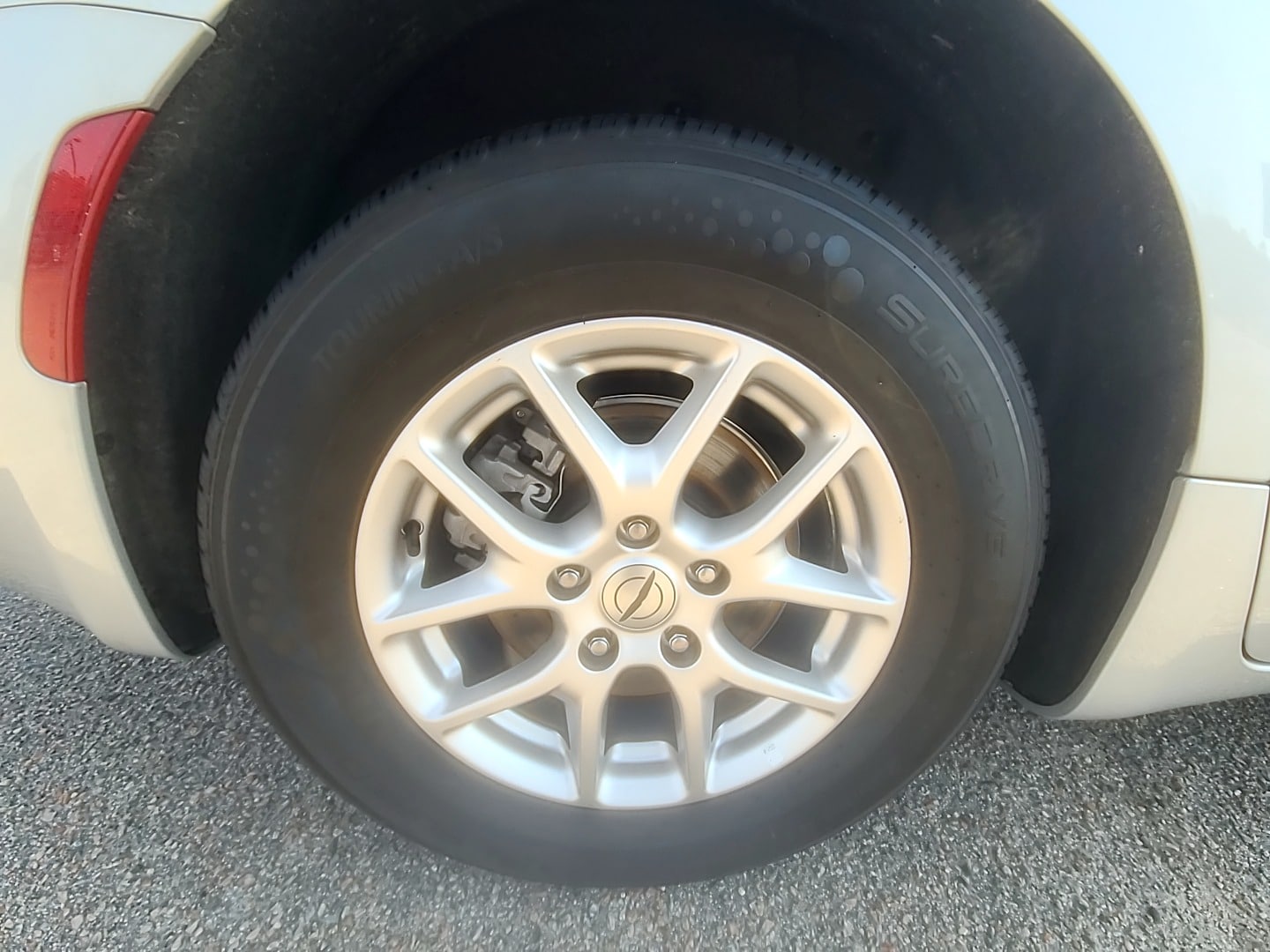 2024 Chrysler Pacifica Touring L - 6