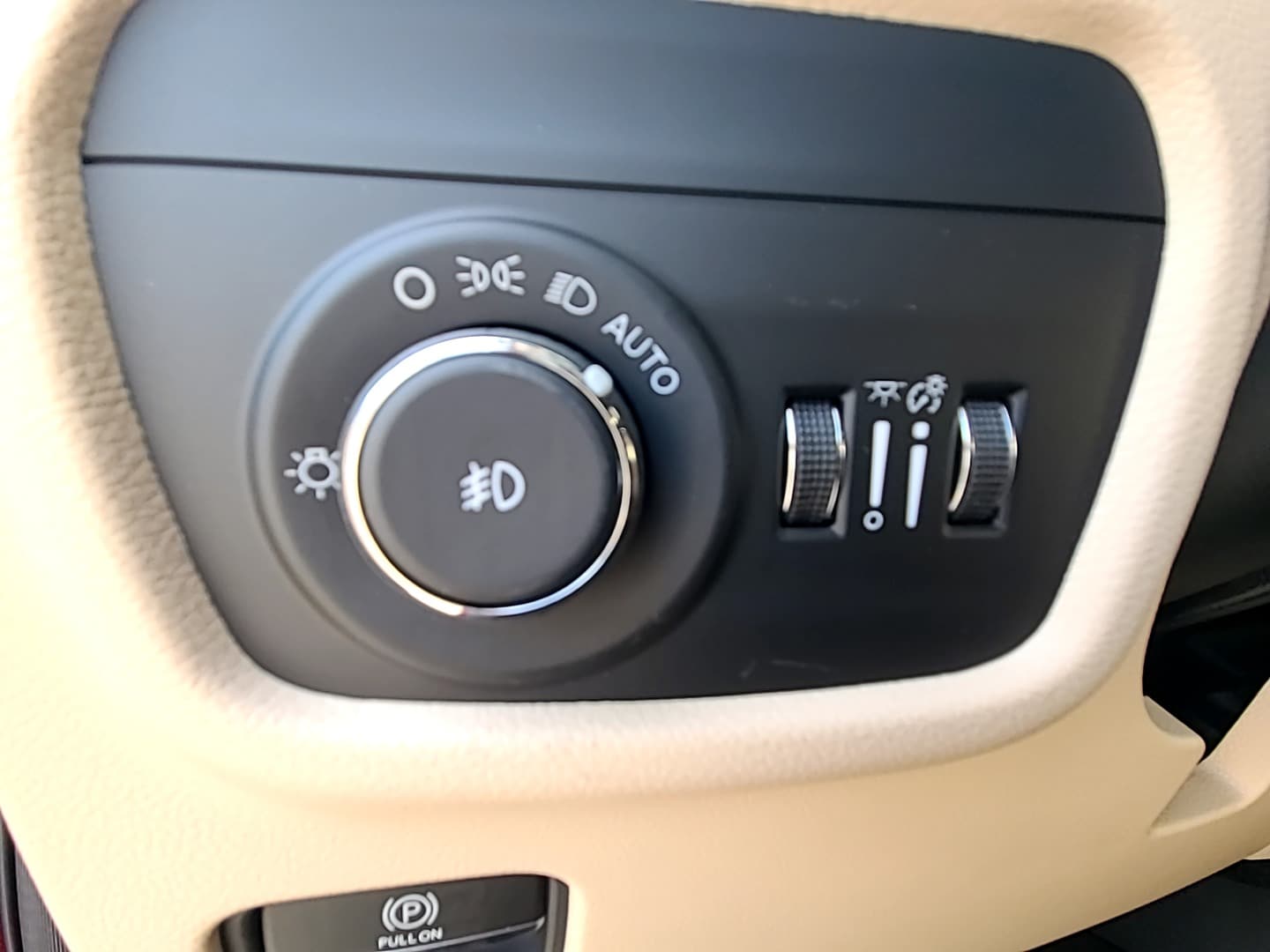 2025 Jeep Grand Cherokee LIMITED 4X2 Velvet Red Pearlcoat at Griffin CDJR