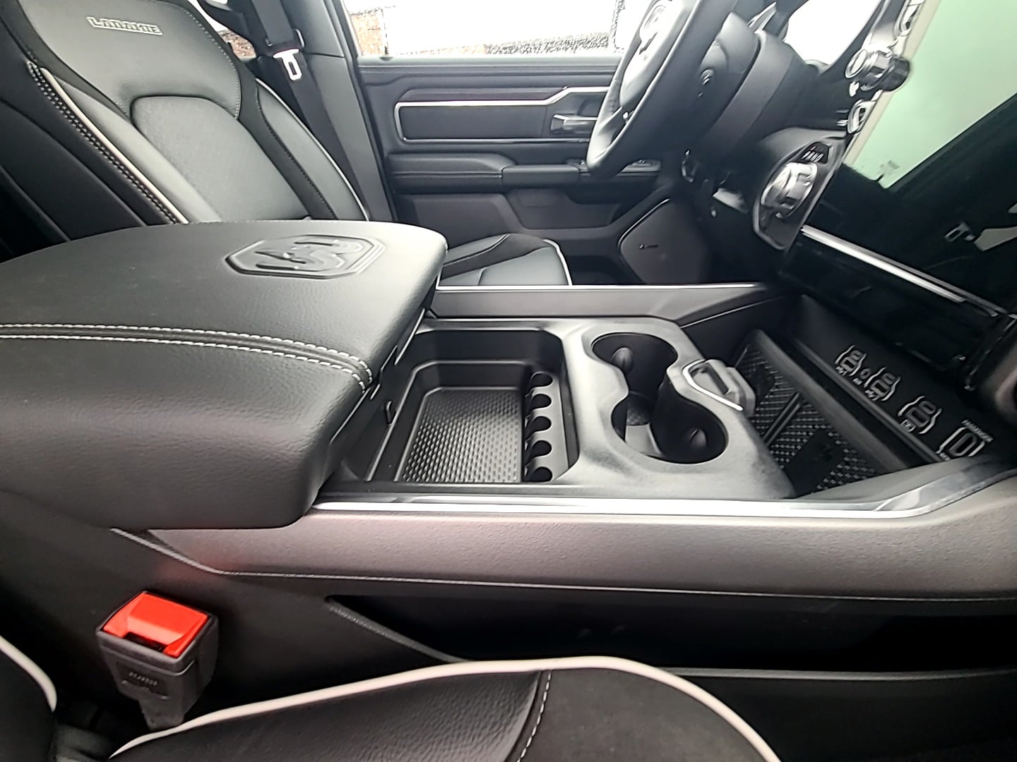 2026 Ram 1500 LARAMIE CREW CAB 4X4 5'7 BOX - 6