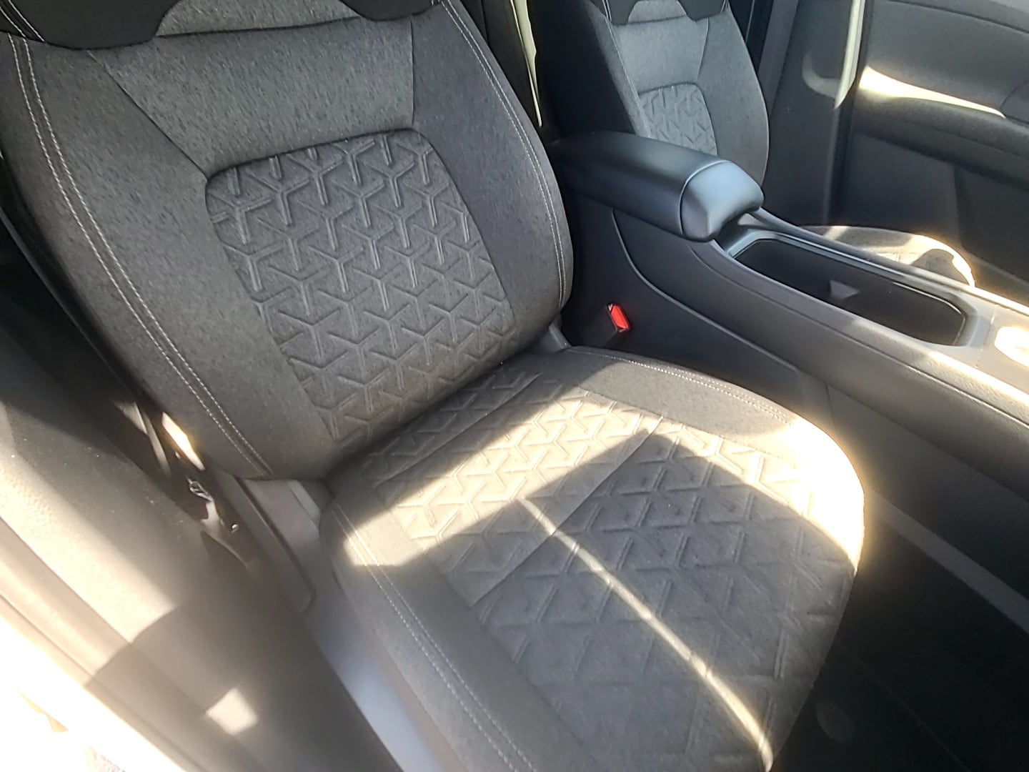 2025 Nissan Kicks SV - 8