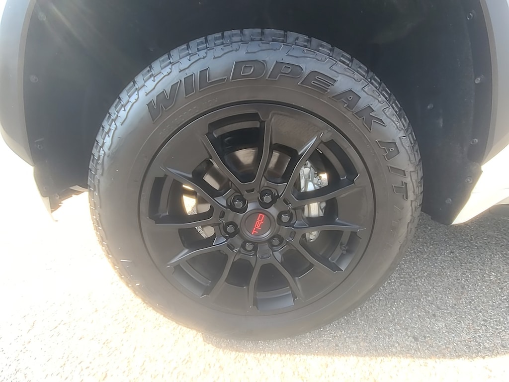 Used 2025 Toyota Tundra 4WD Crew Cab Pickup