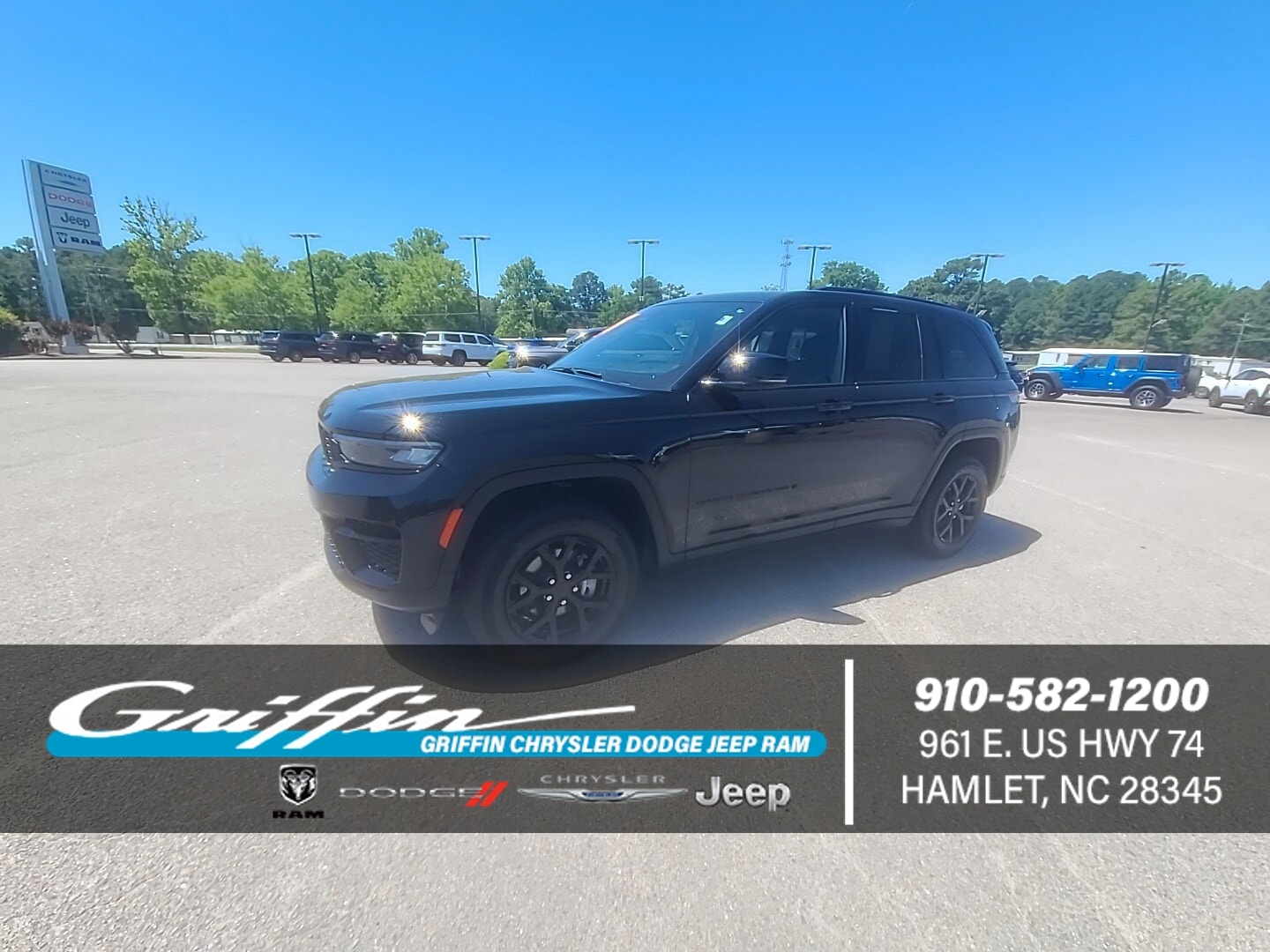2025 Jeep Grand Cherokee Altitude Diamond Black Crystal Pearlcoat at Griffin CDJR
