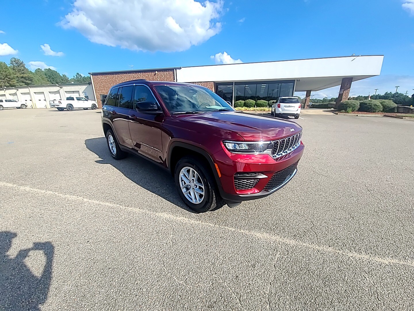 2025 Jeep Grand Cherokee LAREDO X 4X4 - 2