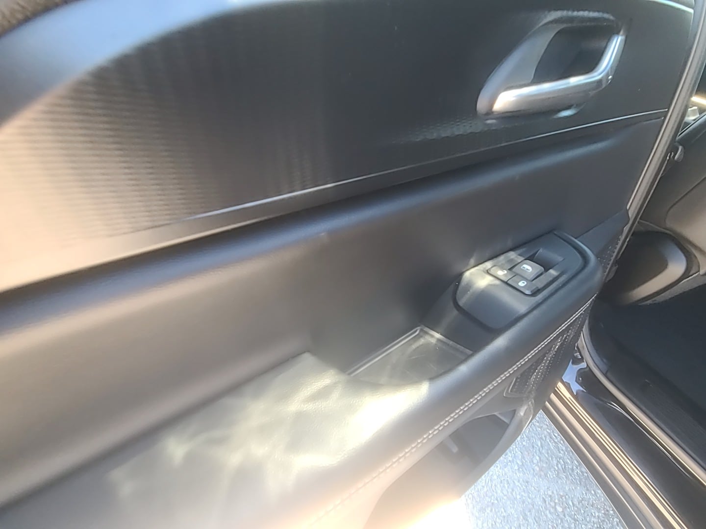 2025 Jeep Grand Cherokee Altitude Diamond Black Crystal Pearlcoat at Griffin CDJR