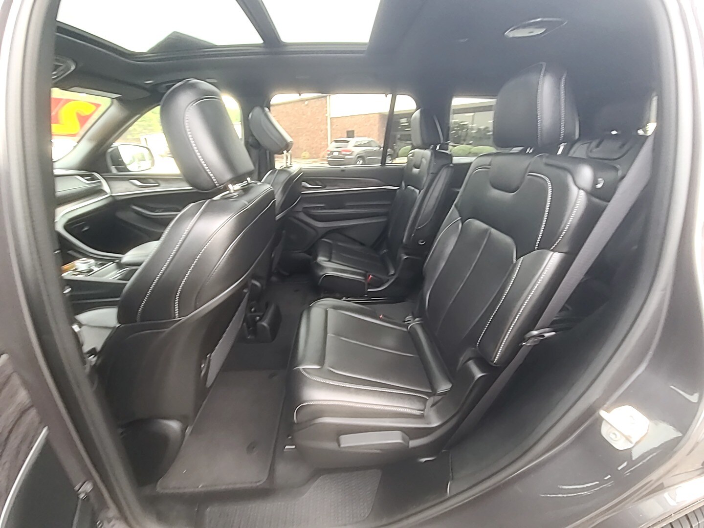 2024 Jeep Grand Cherokee L Limited Baltic Gray Metallic Clearcoat at Low Country Motors