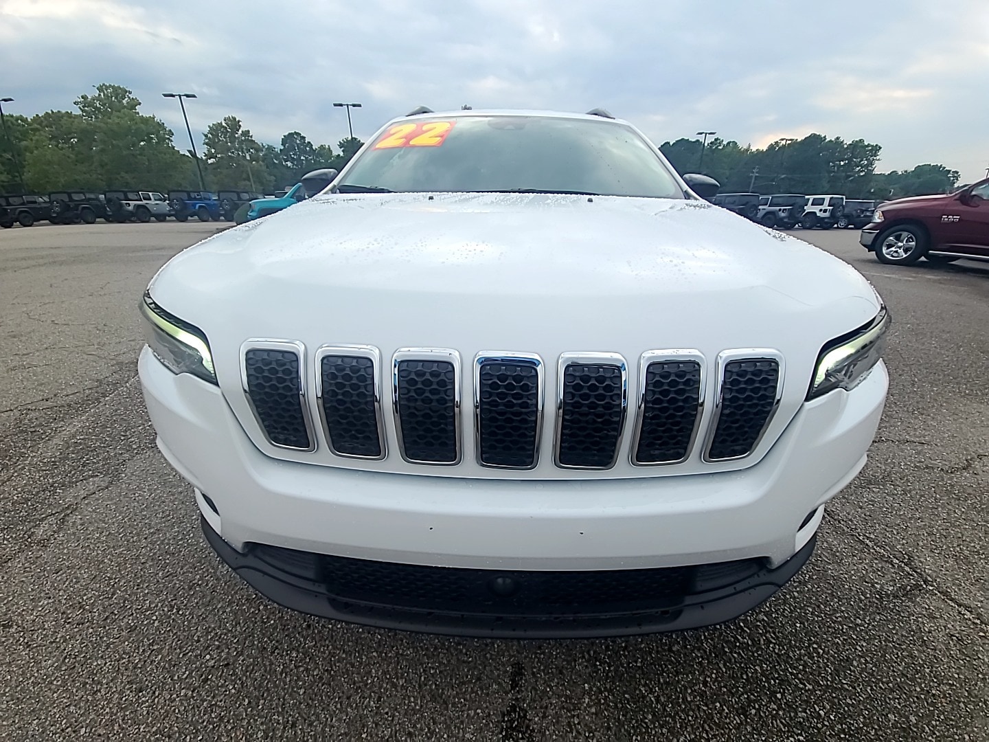 Used 2022 Jeep Cherokee Latitude Lux with VIN 1C4PJMMX8ND508582 for sale in Hamlet, NC