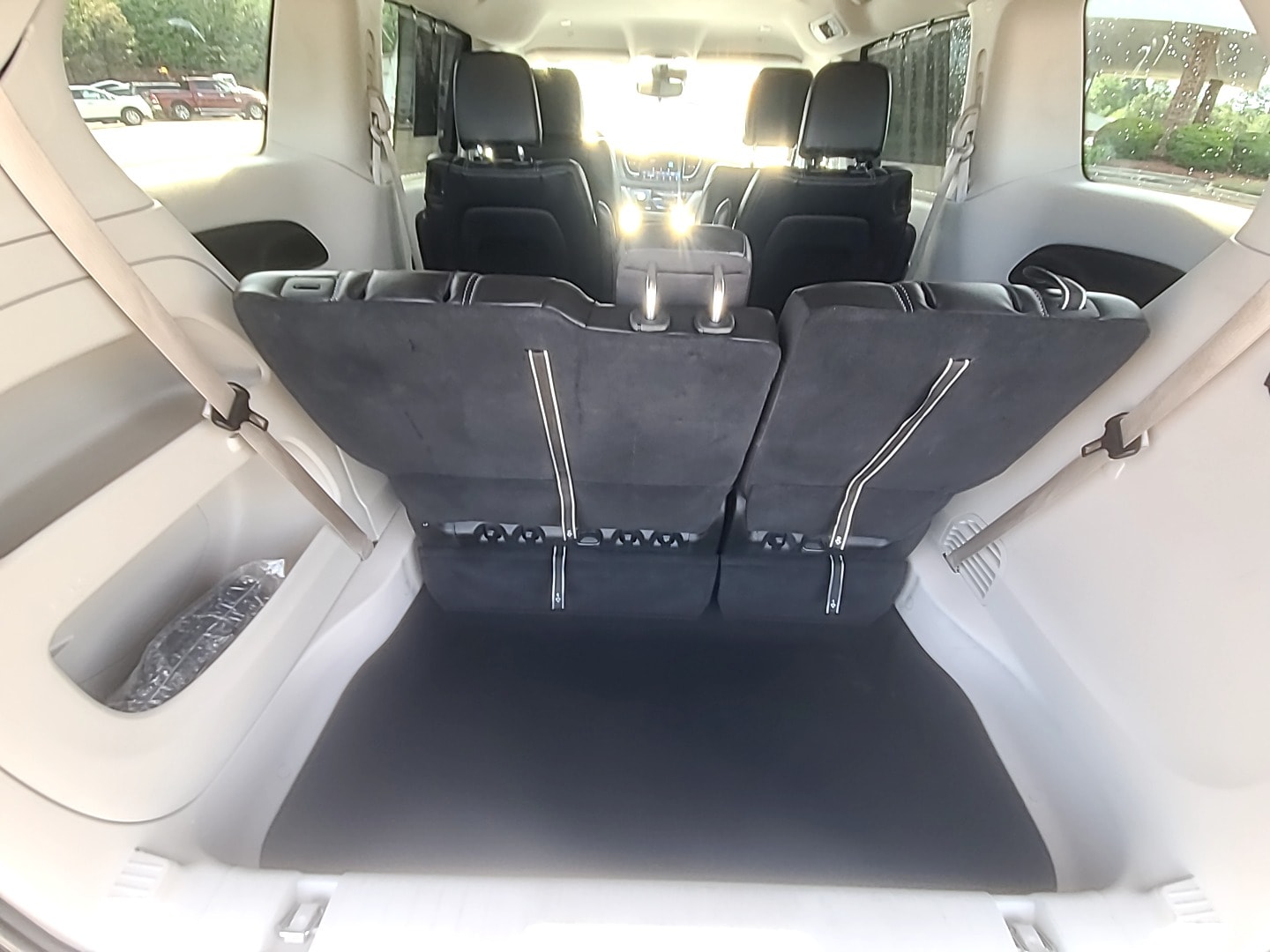 2023 Chrysler Pacifica Touring L Brilliant Black Crystal Pearlcoat at Griffin CDJR