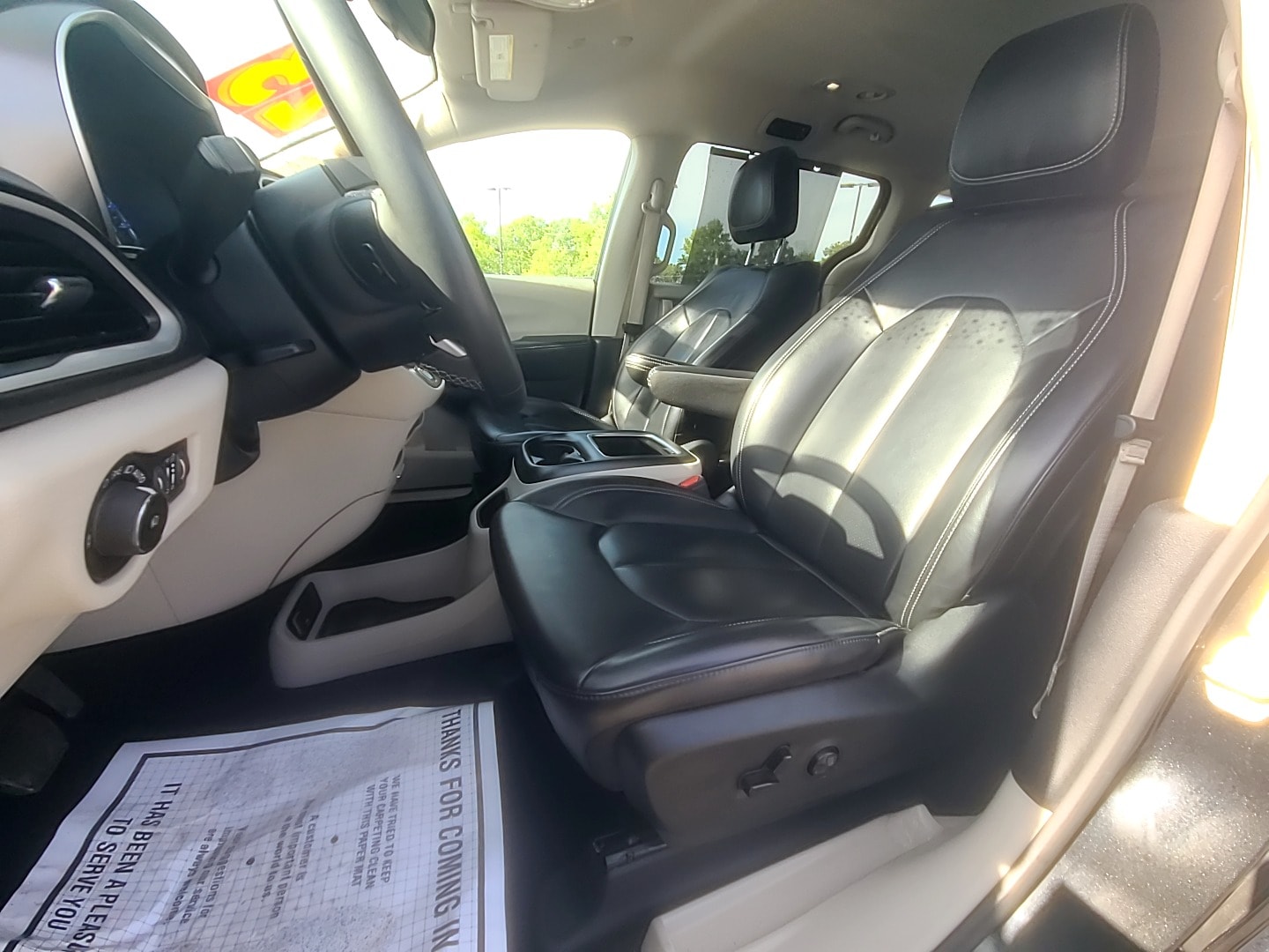 2023 Chrysler Pacifica Touring L Brilliant Black Crystal Pearlcoat at Griffin CDJR
