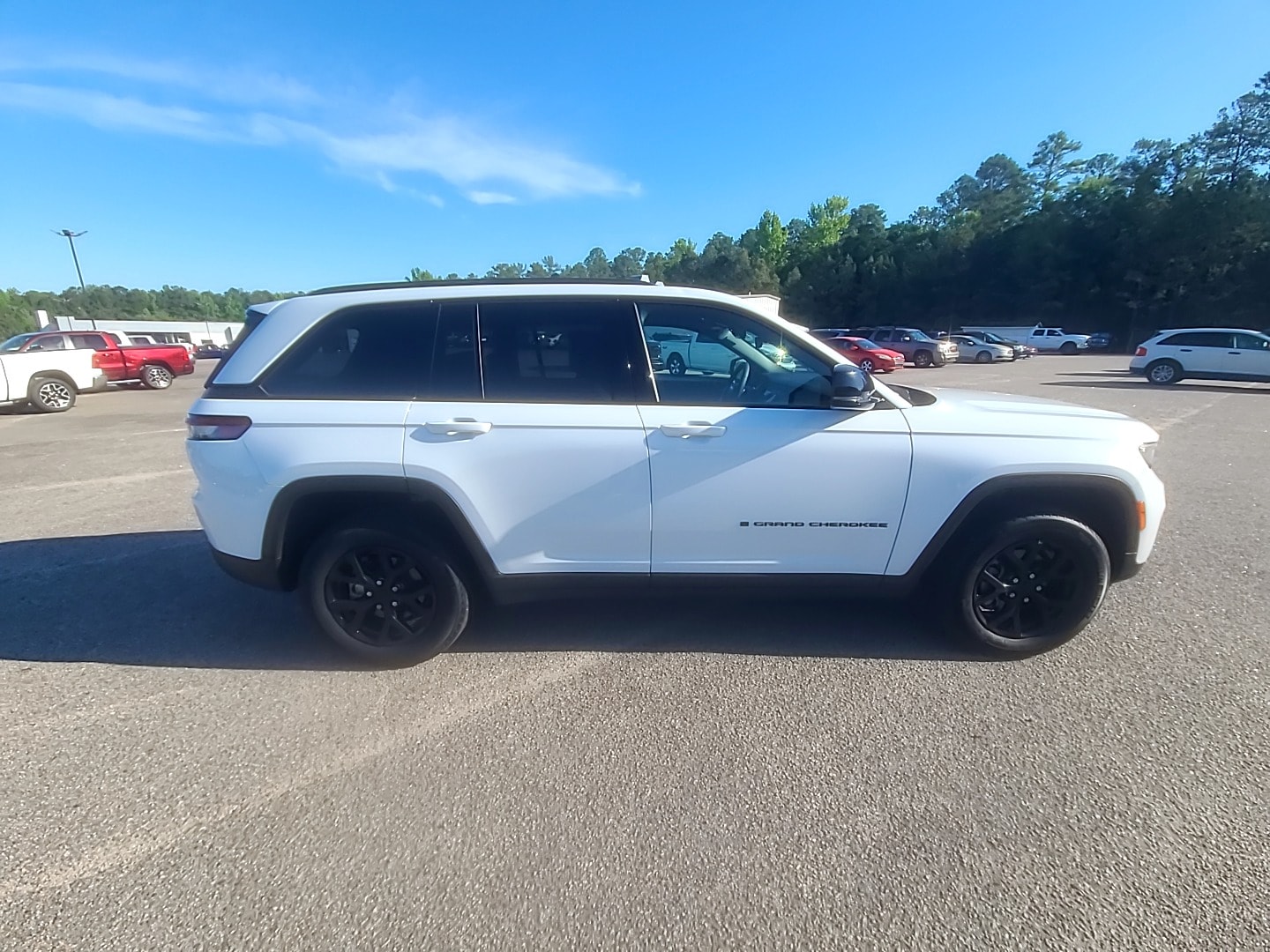 2025 Jeep Grand Cherokee Altitude Bright White Clearcoat at Griffin CDJR
