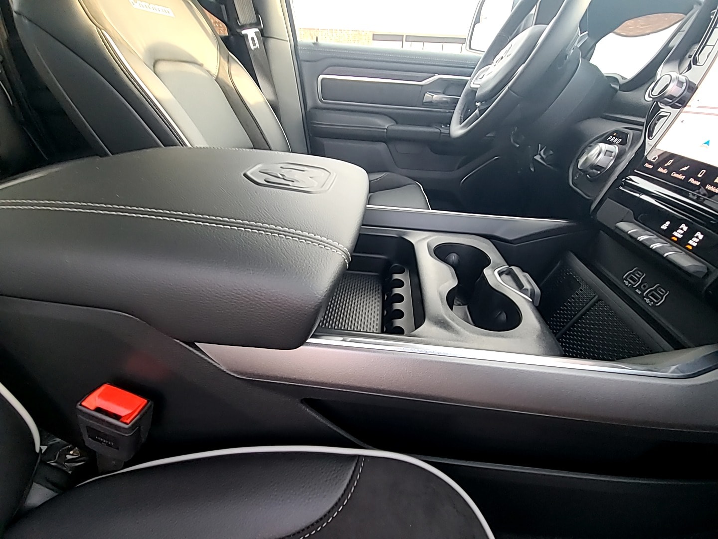 2026 Ram 1500 LARAMIE CREW CAB 4X4 5'7 BOX Diamond Black Crystal Pearlcoat at Griffin CDJR