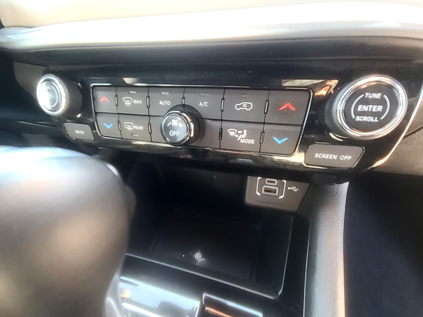 2025 Jeep Compass Limited - 11
