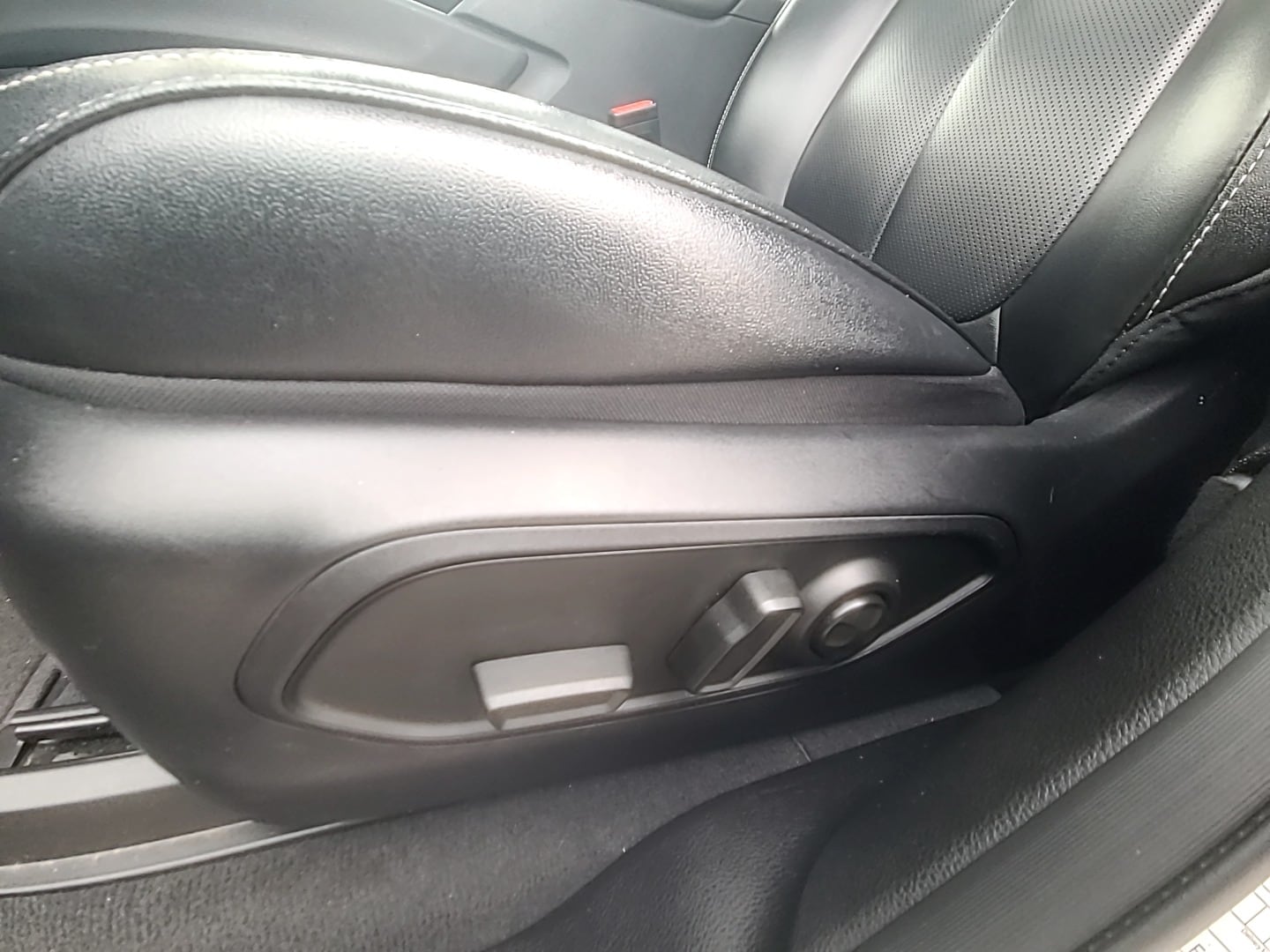 2024 Jeep Grand Cherokee L Limited Baltic Gray Metallic Clearcoat at Low Country Motors