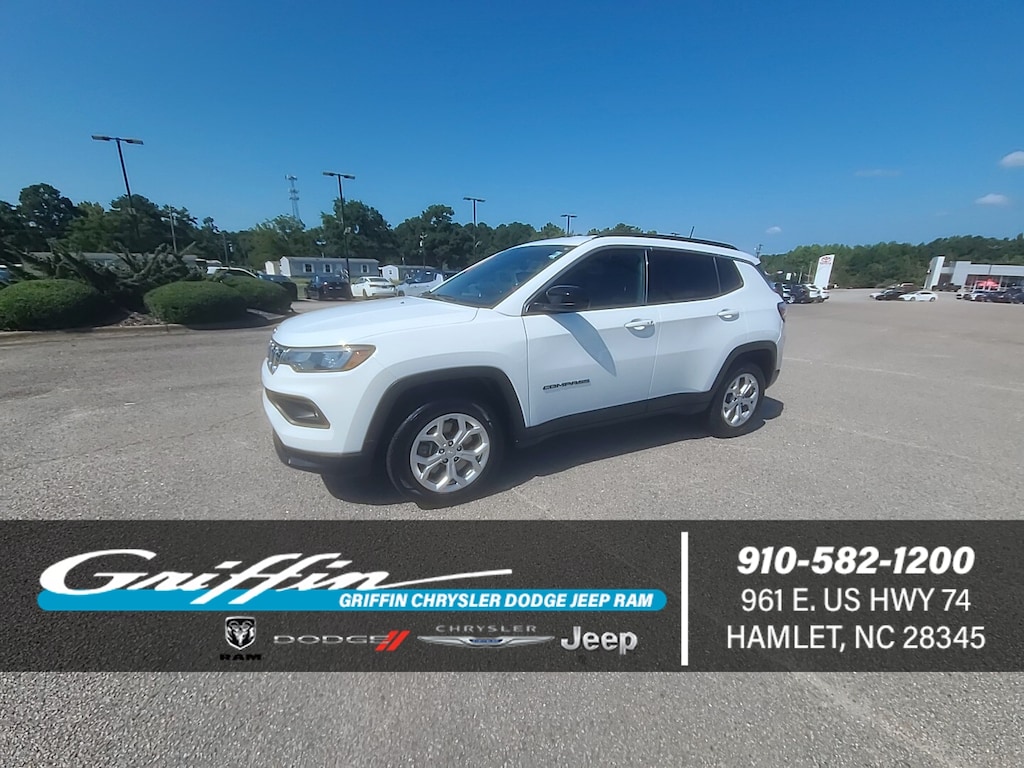 Used 2024 Jeep Compass Latitude Sport Utility