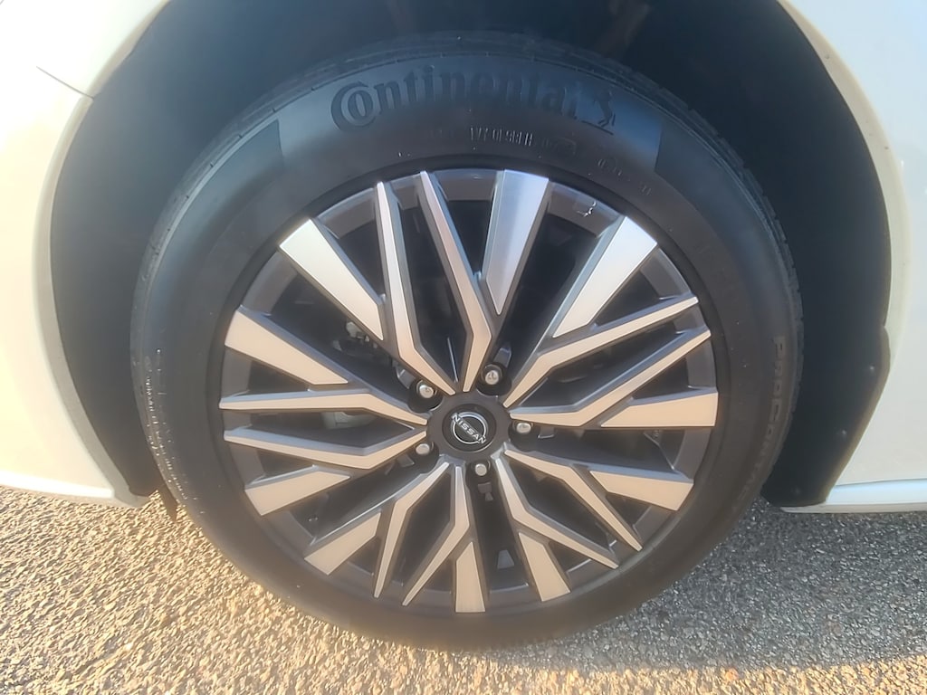 Used 2025 Nissan Altima SV Car