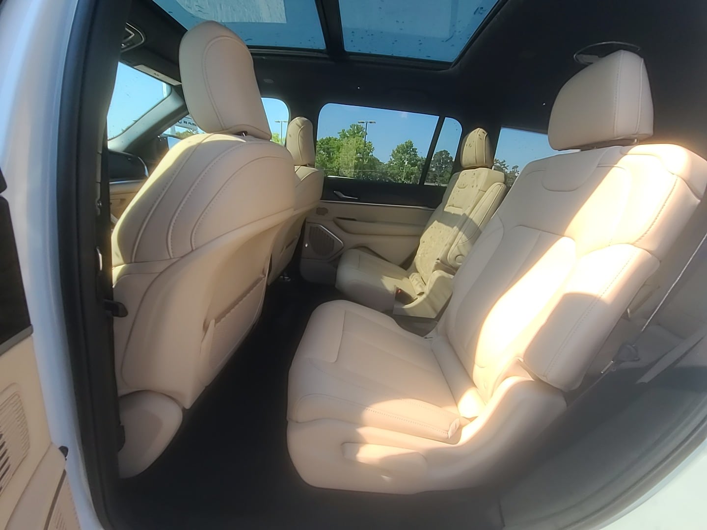 2026 Jeep Grand Cherokee L LIMITED 4X2 Bright White at Griffin CDJR