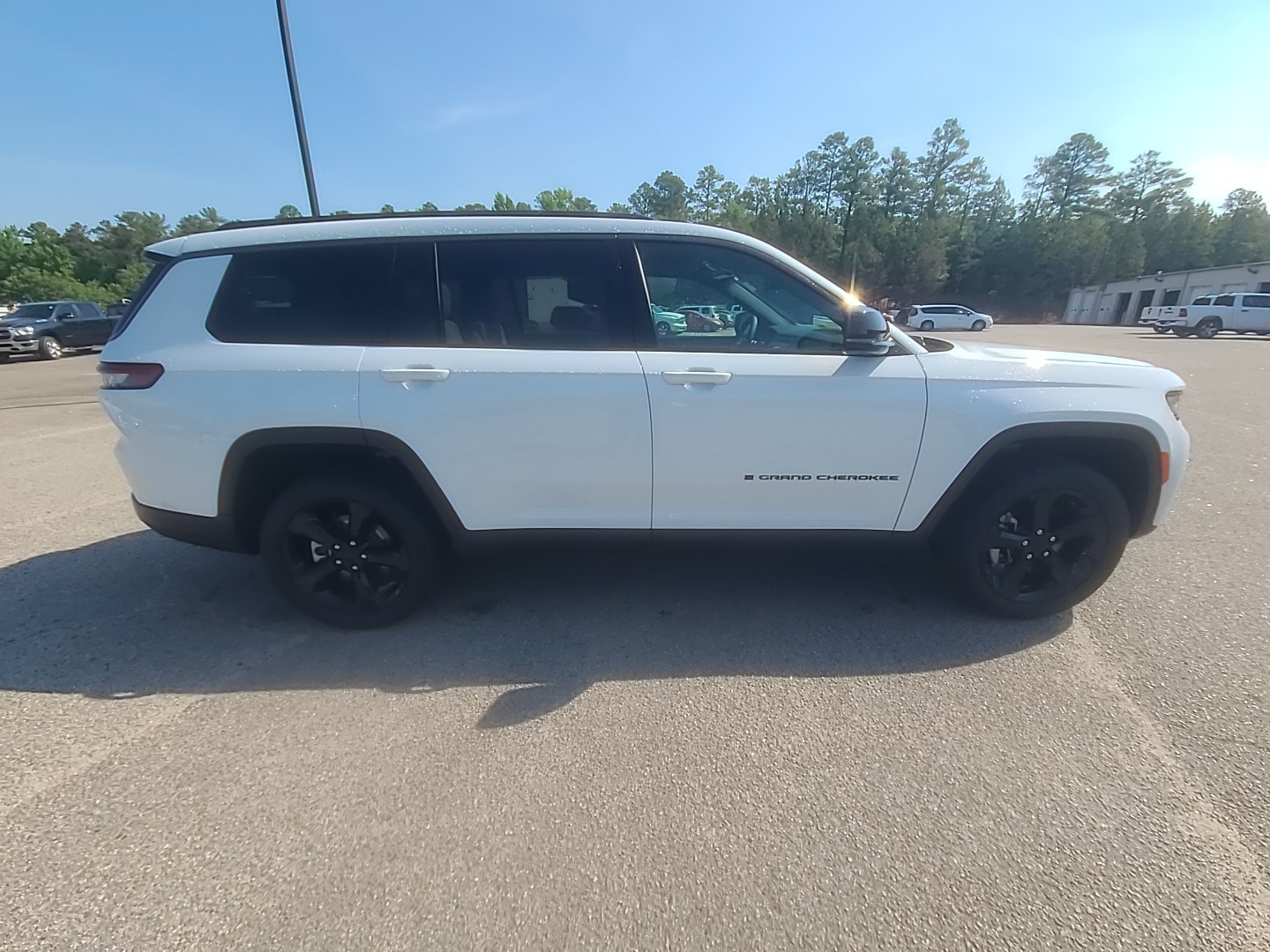 2026 Jeep Grand Cherokee L LIMITED 4X2 Bright White at Griffin CDJR