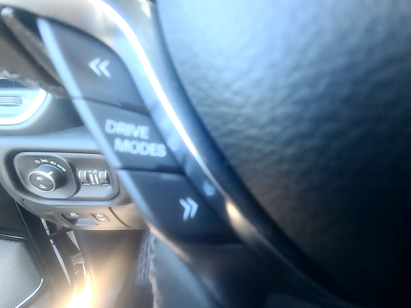 2026 Ram 1500 LARAMIE CREW CAB 4X4 5'7 BOX Ivory White Tri-Coat Pearlcoat at Griffin CDJR